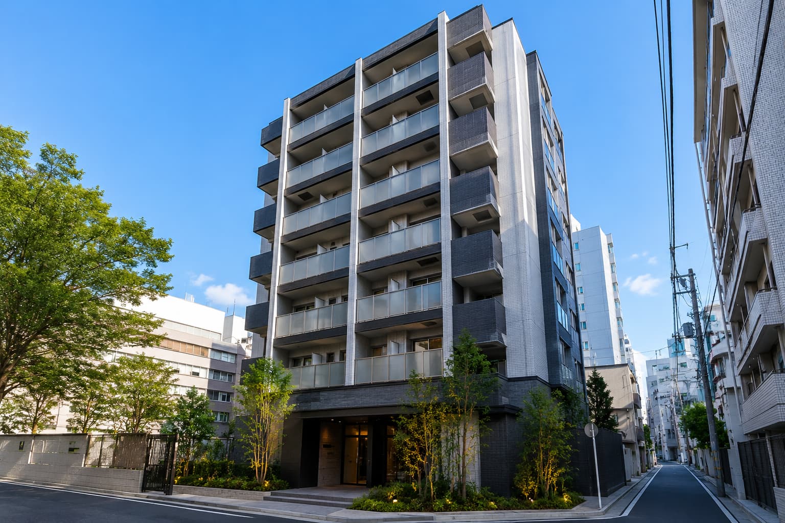 福岡市中央区薬院エリアの都市型賃貸マンション外観